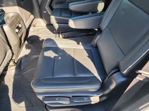 Used 2023 Chevrolet Tahoe Premier image 14