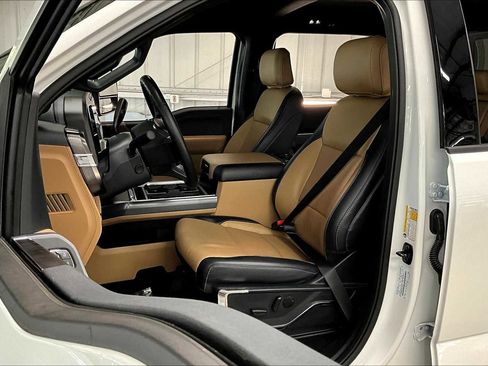 Used 2024 Ford F350 Lariat image 27
