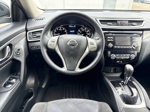 Used 2016 Nissan Rogue SV AWD/4WD image 18