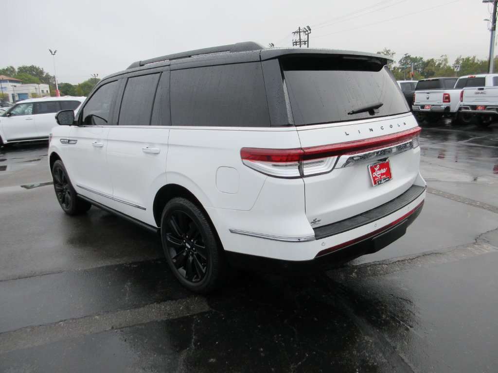 Used 2022 Lincoln Navigator Black Label AWD/4WD image 8