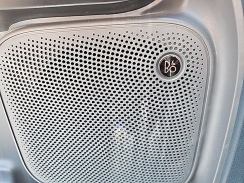 Used 2023 Ford Maverick Lariat w/ Lariat Luxury Package image 19