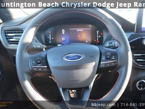 Used 2025 Ford Escape ST-Line image 13