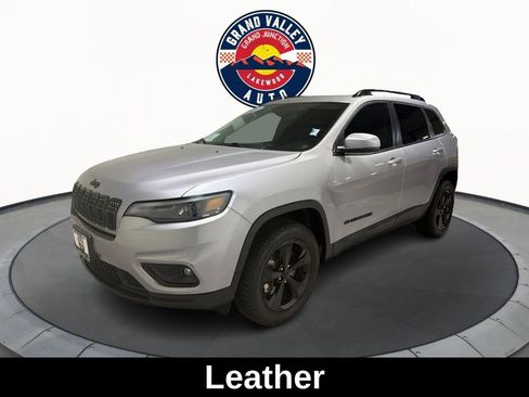 Used 2021 Jeep Cherokee Latitude Plus image 3