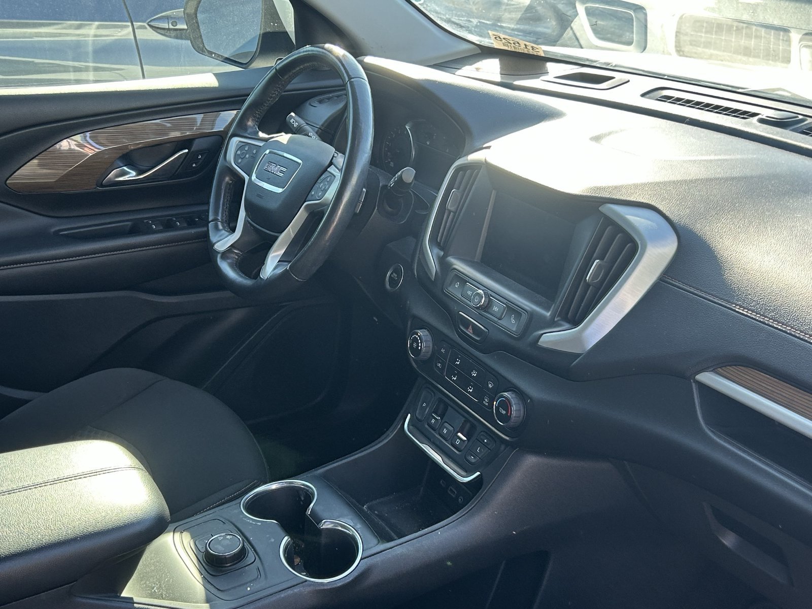 Used 2020 GMC Terrain SLE FWD image 9