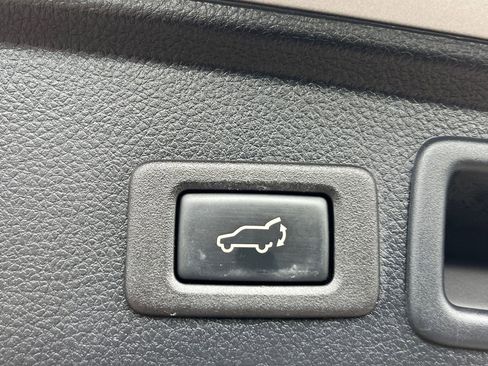 Used 2016 Subaru Forester 2.5i Limited image 25