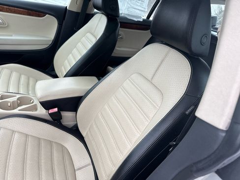 Used 2011 Volkswagen CC Lux Plus image 11