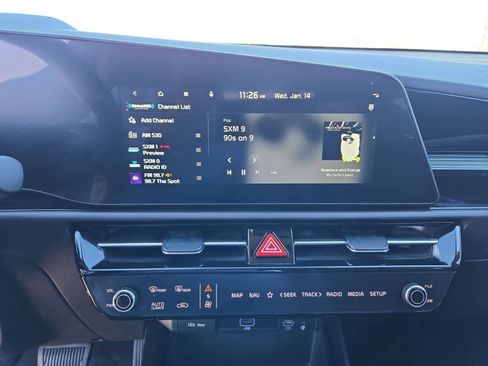 Certified 2023 Kia Niro EX image 26