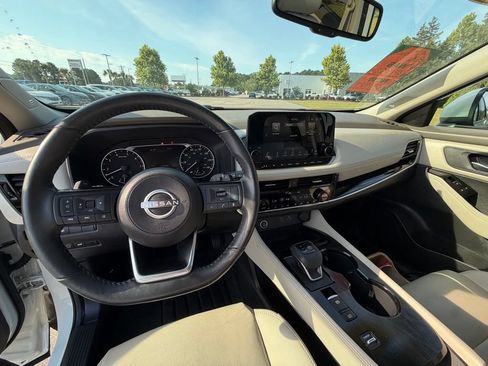 Certified 2023 Nissan Rogue SL w/ SL Premium Package FWD image 19