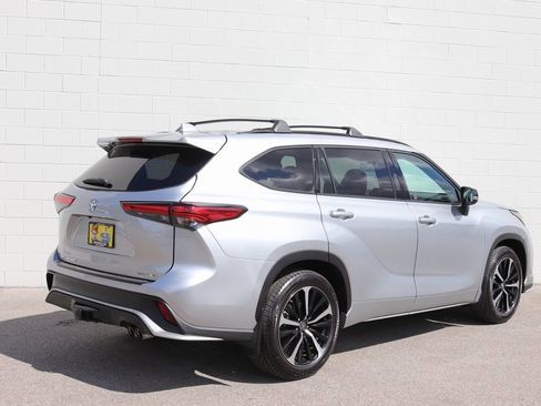 Used 2022 Toyota Highlander XSE image 50
