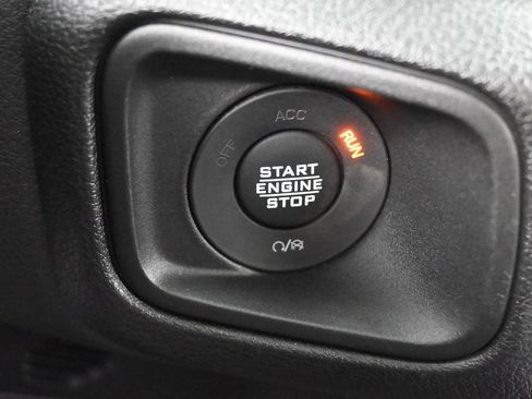 Used 2024 Jeep Gladiator Sport image 26