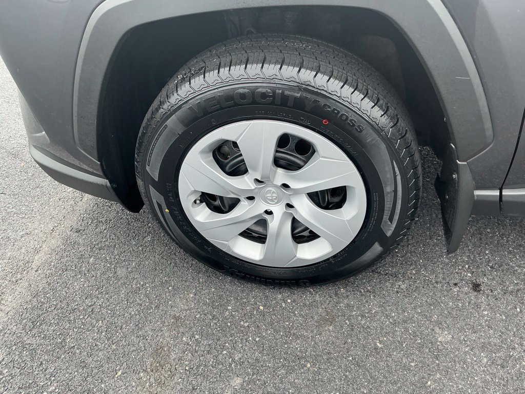 Certified 2024 Toyota RAV4 LE AWD/4WD image 14