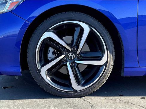 Used 2020 Honda Accord Sport image 12