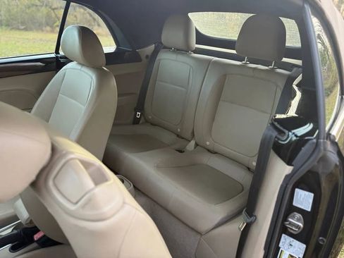 Used 2013 Volkswagen Beetle 2.5 image 8