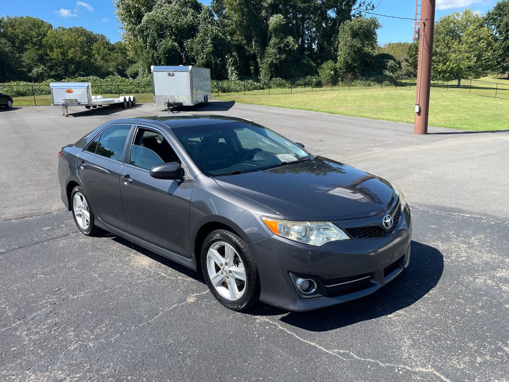 Used 2013 Toyota Camry SE FWD image 8
