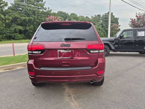 Used 2018 Jeep Grand Cherokee Altitude AWD/4WD image 4