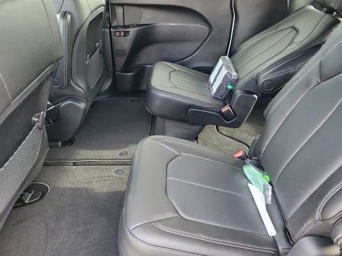 New 2026 Chrysler Voyager LX image 29
