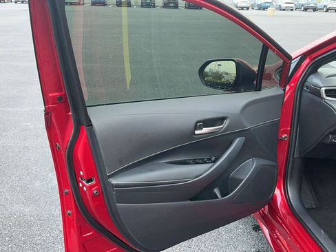 Used 2025 Toyota Corolla SE w/ SE Package FWD image 16