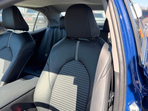 Used 2024 Toyota Camry SE w/ Cold Weather Package image 10