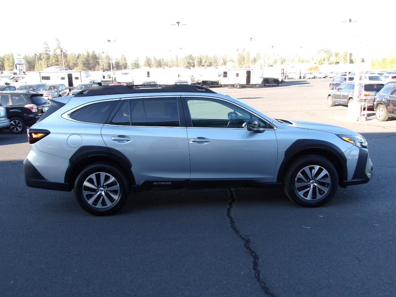 Used 2023 Subaru Outback Premium w/ Popular Package #1 AWD/4WD image 6