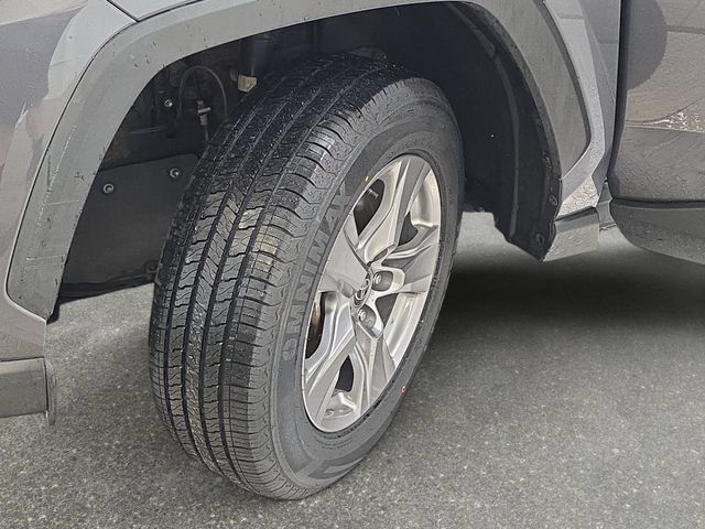 Certified 2025 Toyota RAV4 XLE FWD image 28