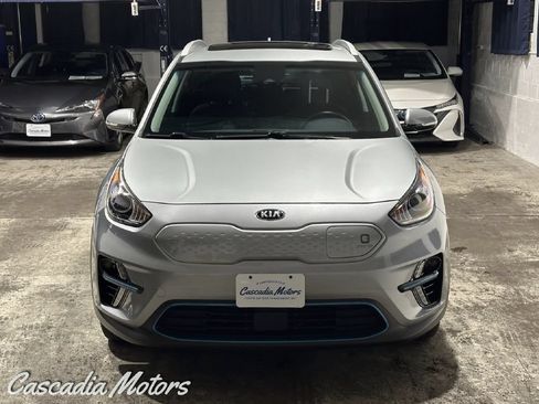 Used 2019 Kia Niro EX Premium w/ Cold Weather Package 1.0 FWD image 4