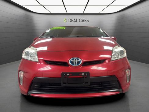 Used 2014 Toyota Prius Two FWD image 2