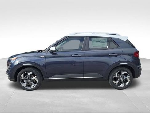New 2026 Hyundai Venue SEL FWD image 2