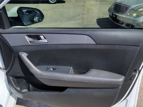 Used 2018 Hyundai Sonata SE FWD image 28