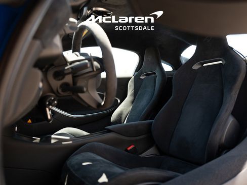 Used 2023 McLaren Artura RWD image 11