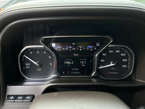 Used 2020 GMC Sierra 1500 Denali w/ Denali Ultimate Package AWD/4WD image 17