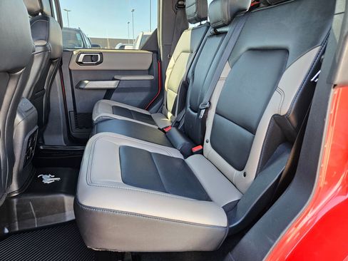 Used 2023 Ford Bronco Wildtrak image 27