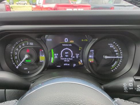 Used 2025 Jeep Wrangler Unlimited Sahara w/ Safety Group AWD/4WD image 30