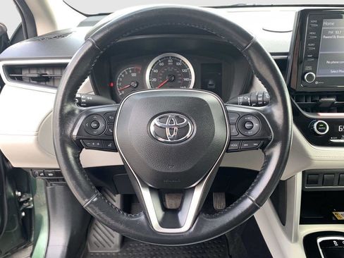 Used 2022 Toyota Corolla Cross LE w/ Moonroof Package AWD/4WD image 14