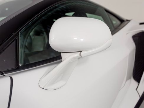 Used 2022 McLaren GT image 33