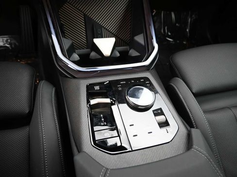 Used 2025 BMW X3 xDrive30i w/ Convenience Package image 13