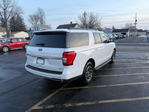 Used 2024 Ford Expedition Max XLT image 6