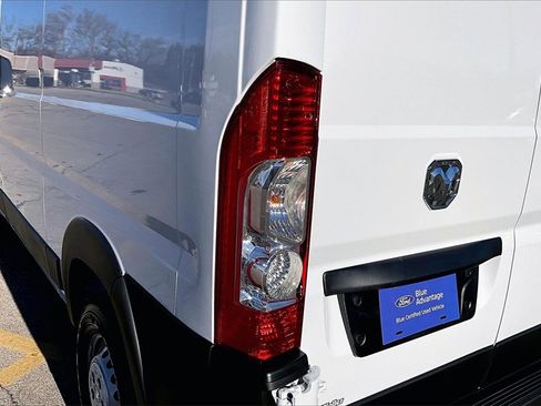Used 2024 RAM ProMaster 2500 w/ Convenience Group image 28
