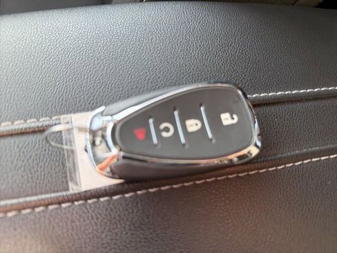 Used 2025 Chevrolet Blazer LT image 23