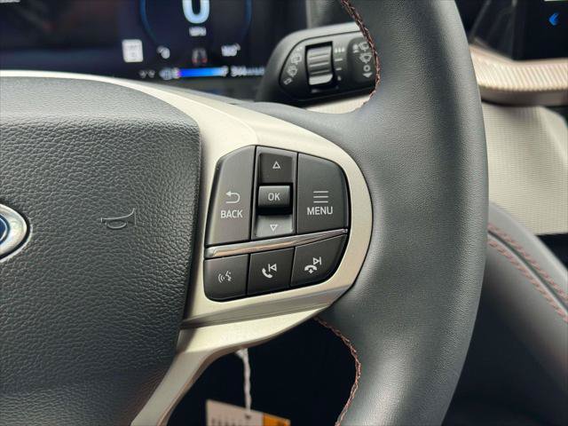 Used 2026 Ford Explorer Active AWD/4WD image 24