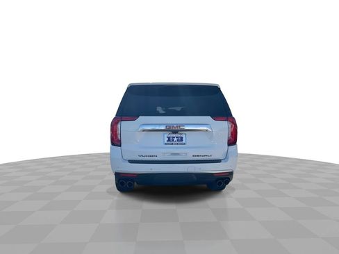 Used 2021 GMC Yukon XL Denali w/ Denali Premium Package image 8