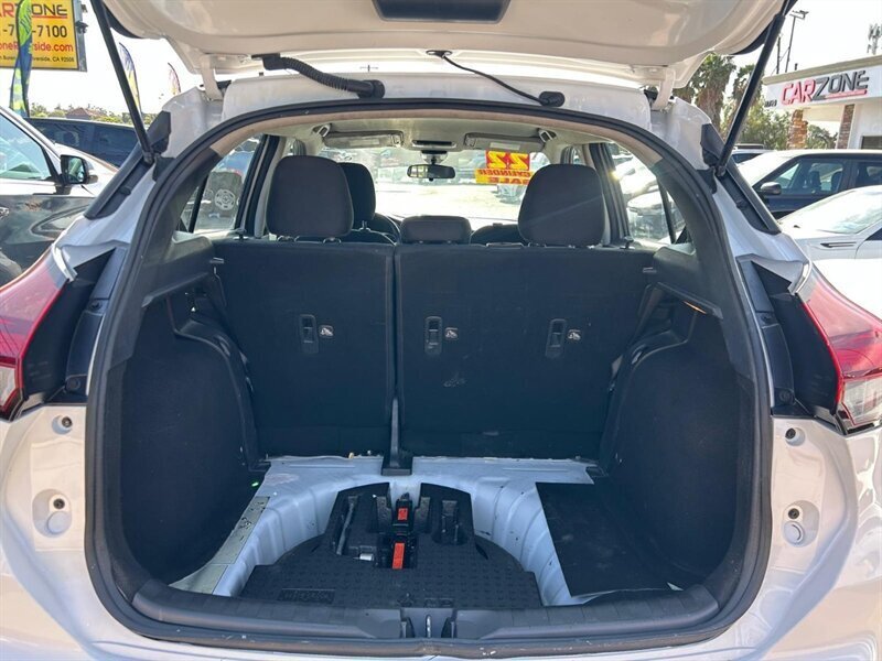 Used 2022 Nissan Kicks S FWD image 36
