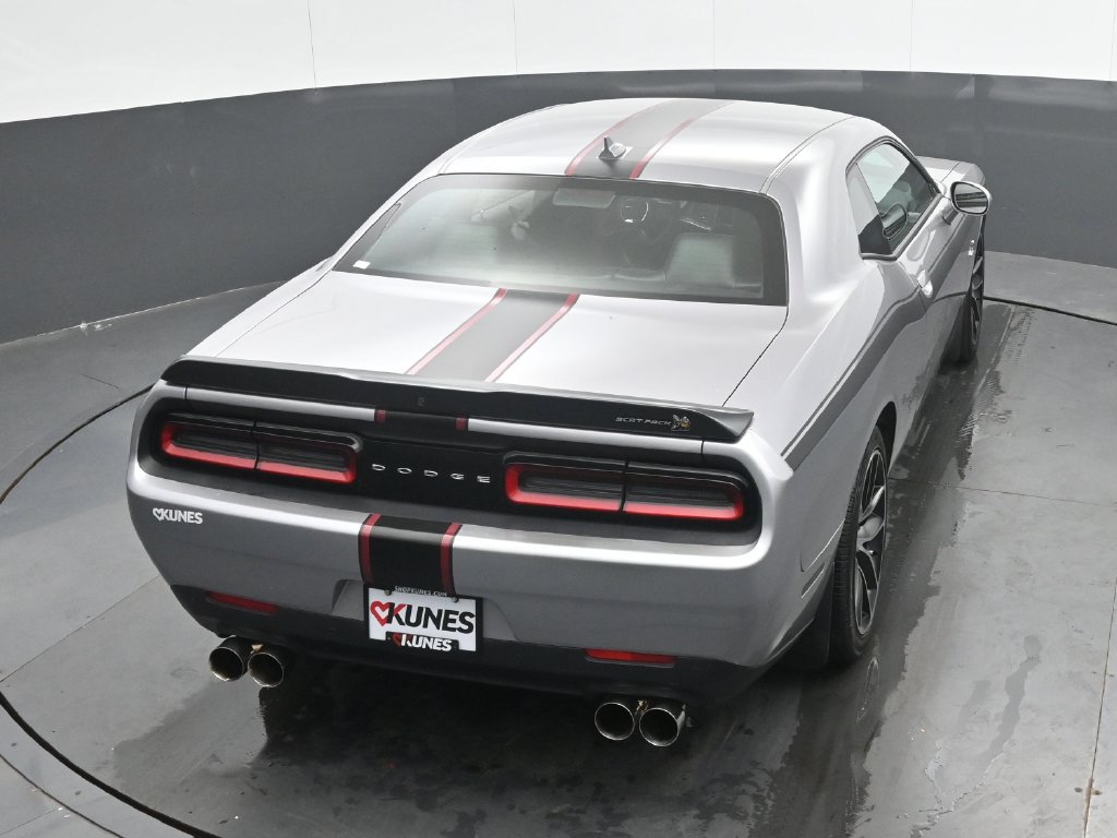 Used 2016 Dodge Challenger R/T Scat Pack RWD image 33
