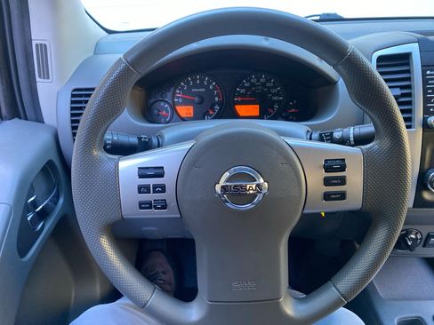 Used 2019 Nissan Frontier SV image 10