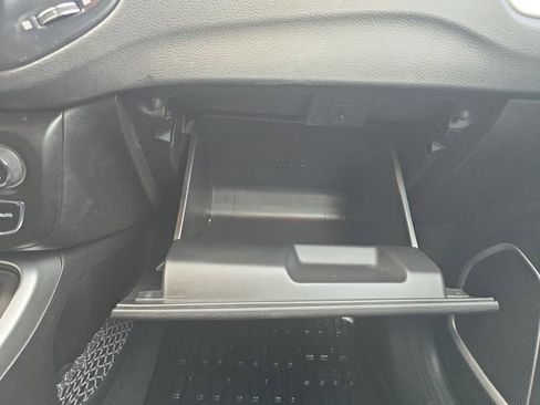 Used 2020 Jeep Compass Sport image 30