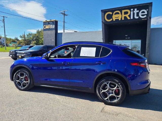Used 2023 Alfa Romeo Stelvio Sprint AWD/4WD image 10