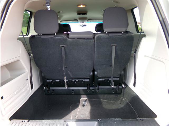 Used 2017 Dodge Grand Caravan SE FWD image 12