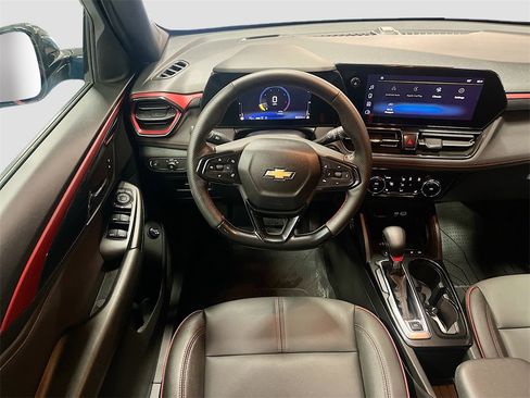 Used 2025 Chevrolet TrailBlazer RS w/ Convenience Package image 22