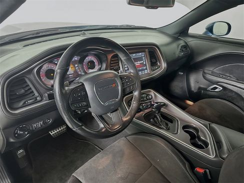 Used 2020 Dodge Challenger R/T Scat Pack w/ T/A Package image 9