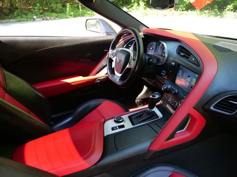 Used 2019 Chevrolet Corvette Grand Sport RWD image 33