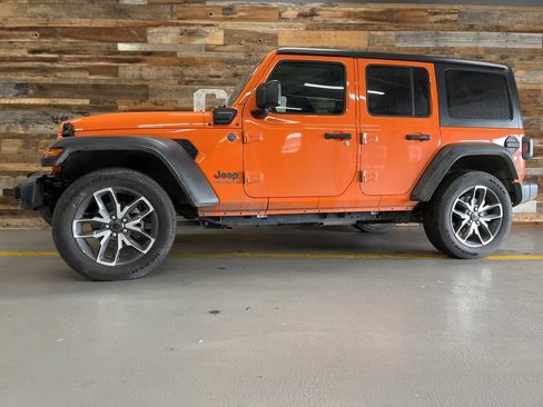 Used 2025 Jeep Wrangler Sport S 4xe w/ Convenience Group image 11